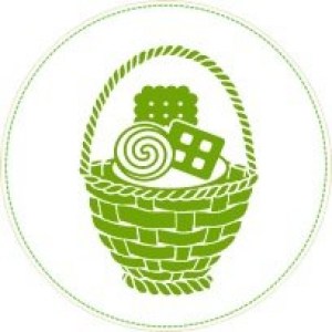 Оригинальная корзина с разными сладостями в Екатеринбурге
