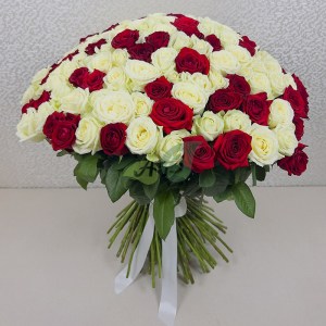 Букет-микс из 201 красной и белой розы